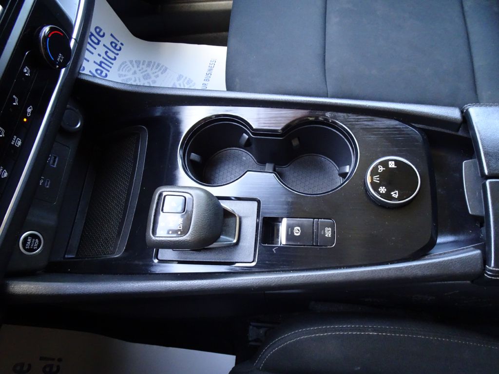 Photo 25 of this NISSAN ROGUE