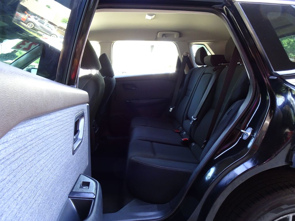 Photo 29 of this NISSAN ROGUE