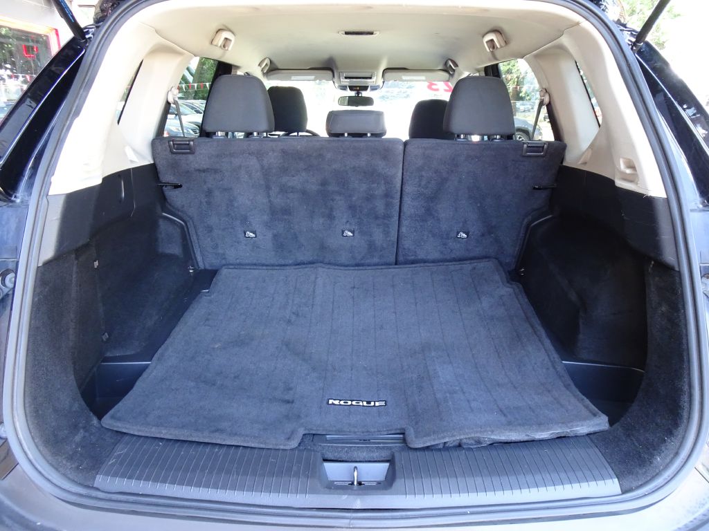 Photo 32 of this NISSAN ROGUE
