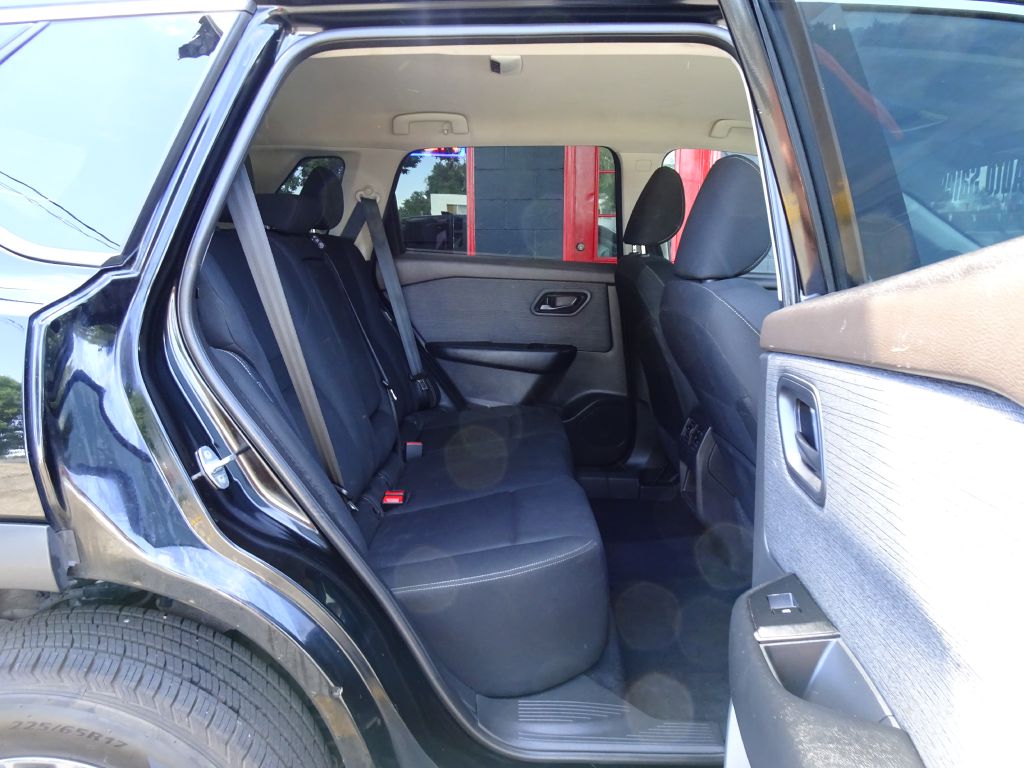 Photo 35 of this NISSAN ROGUE