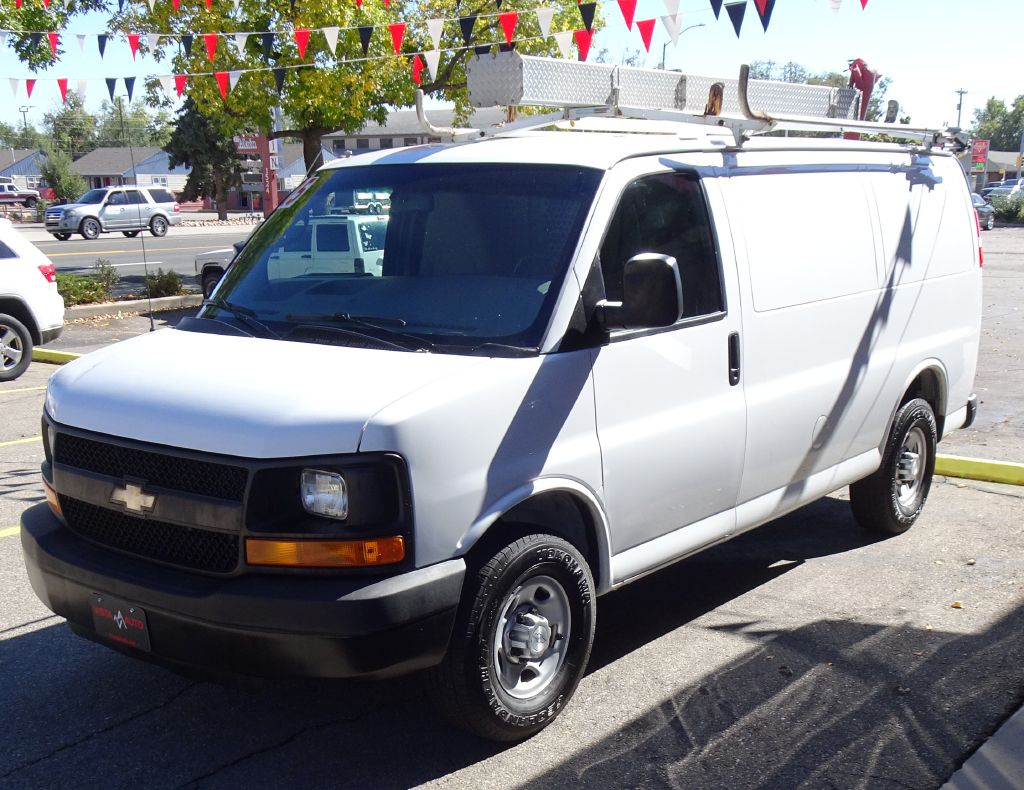 Photo 17 of this CHEVROLET EXPRESS G2500