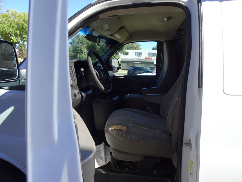 Photo 20 of this CHEVROLET EXPRESS G2500