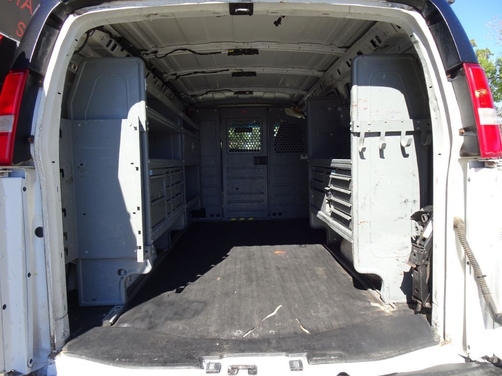 Photo 26 of this CHEVROLET EXPRESS G2500