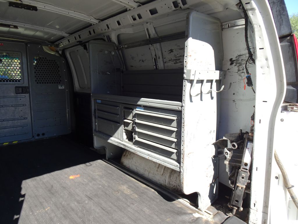 Photo 28 of this CHEVROLET EXPRESS G2500
