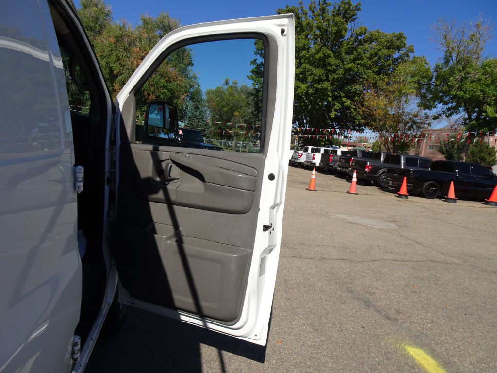 Photo 30 of this CHEVROLET EXPRESS G2500