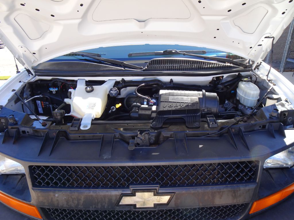 Photo 33 of this CHEVROLET EXPRESS G2500
