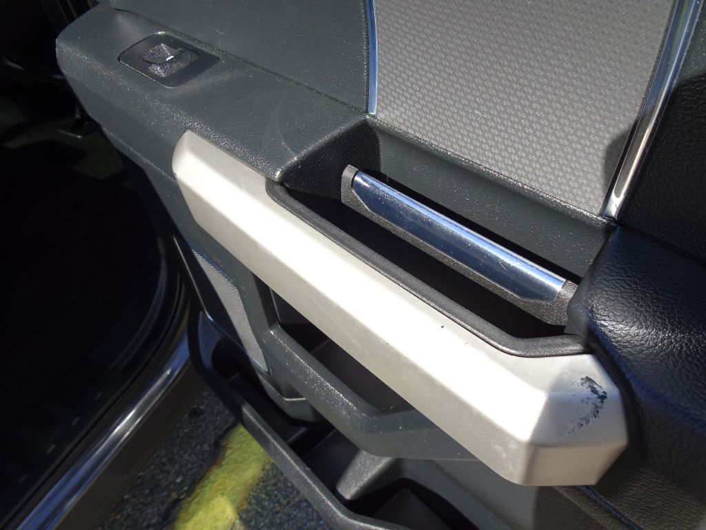 Photo 36 of this FORD F150