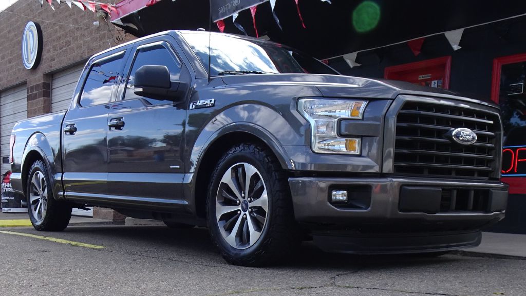 Photo 2 of this FORD F150