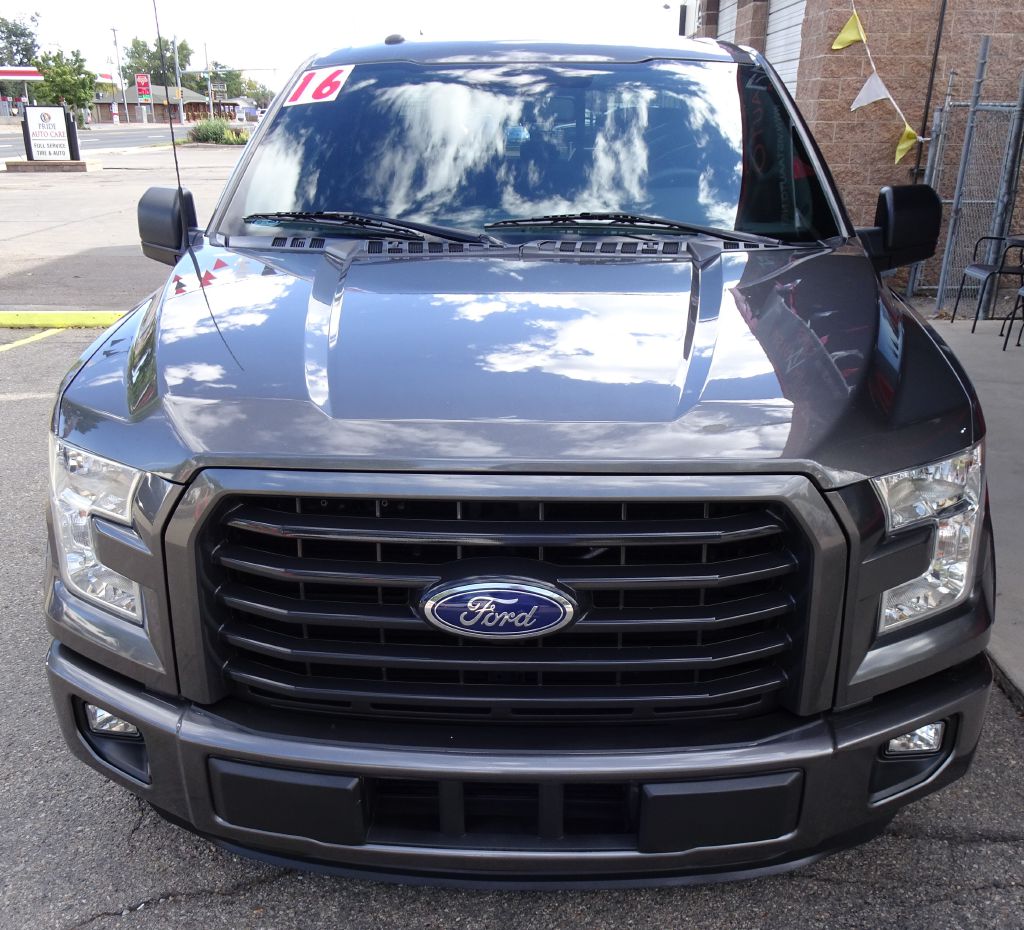 Photo 4 of this FORD F150