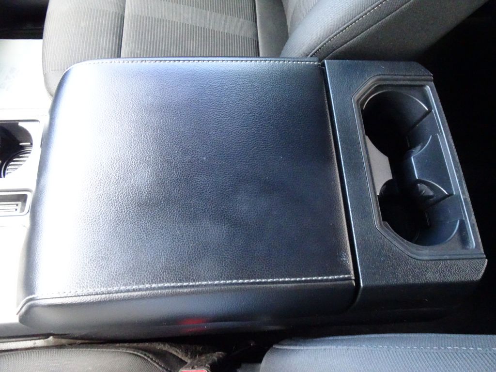 Photo 26 of this FORD F150
