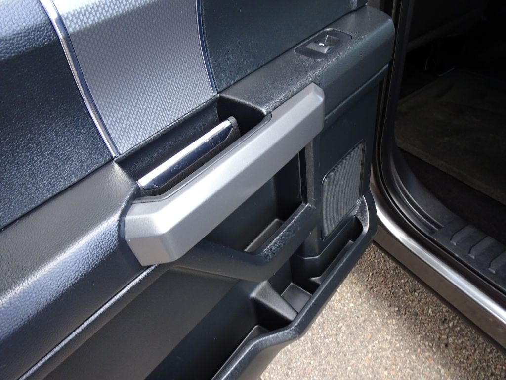 Photo 28 of this FORD F150