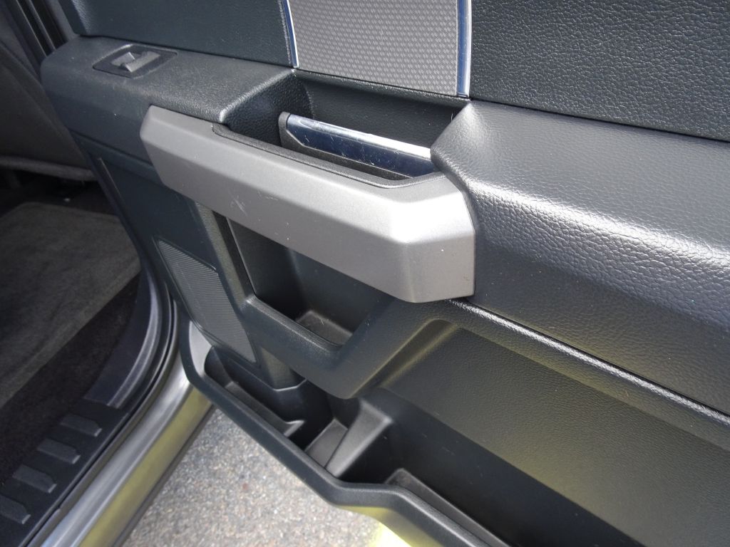 Photo 33 of this FORD F150