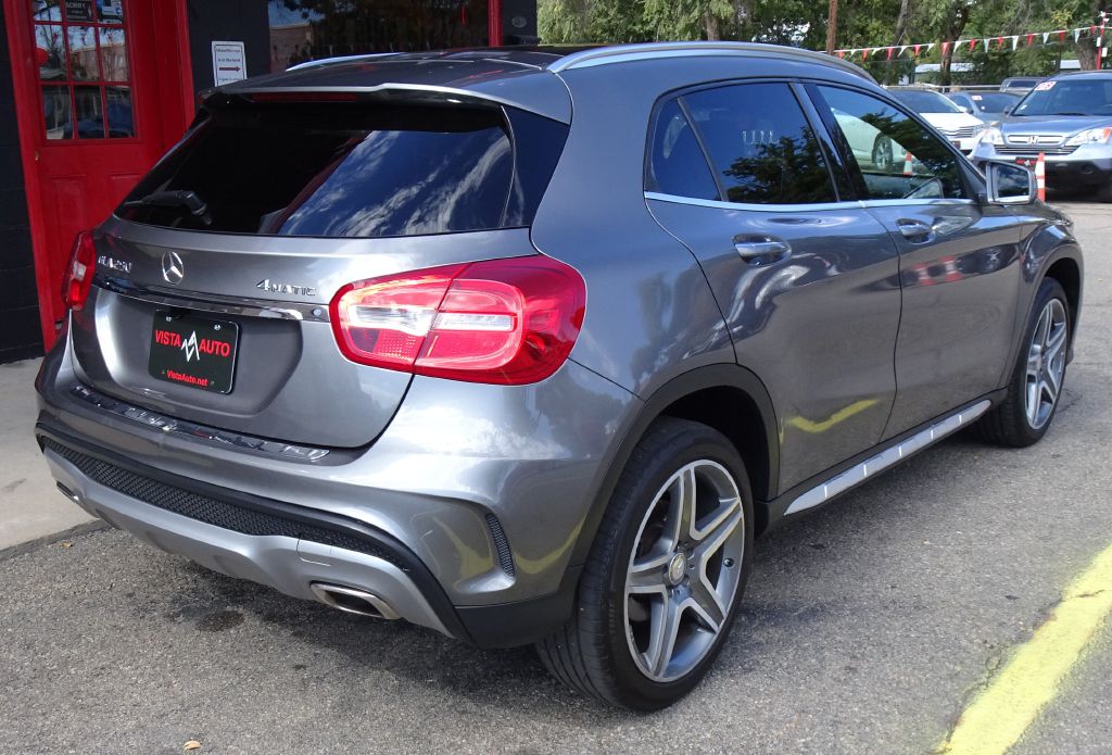 Photo 8 of this MERCEDES-BENZ GLA