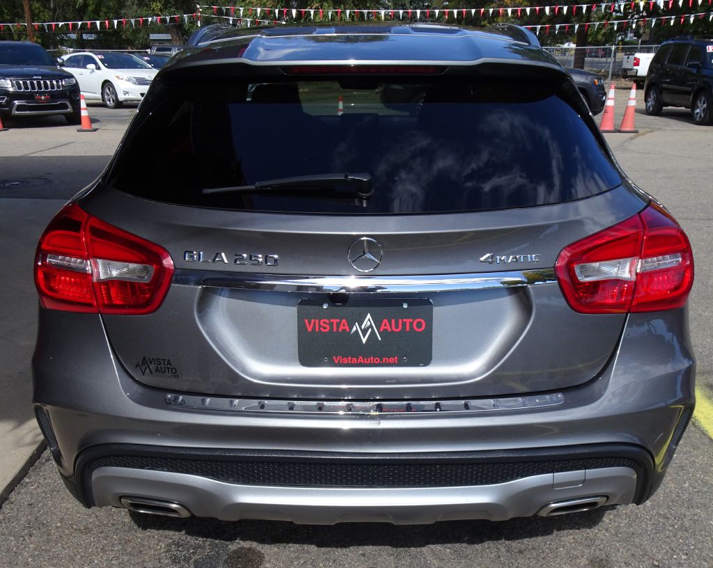 Photo 11 of this MERCEDES-BENZ GLA