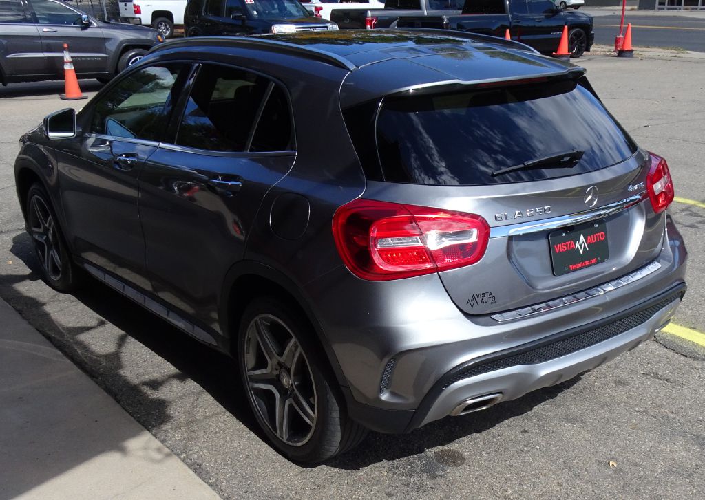 Photo 14 of this MERCEDES-BENZ GLA