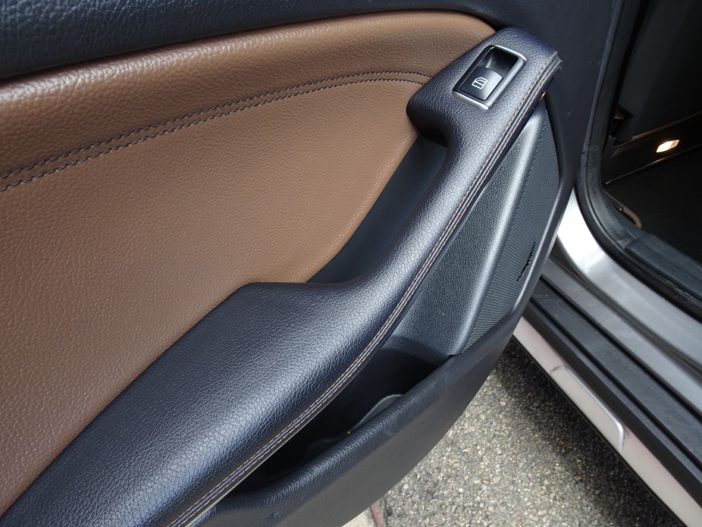 Photo 29 of this MERCEDES-BENZ GLA