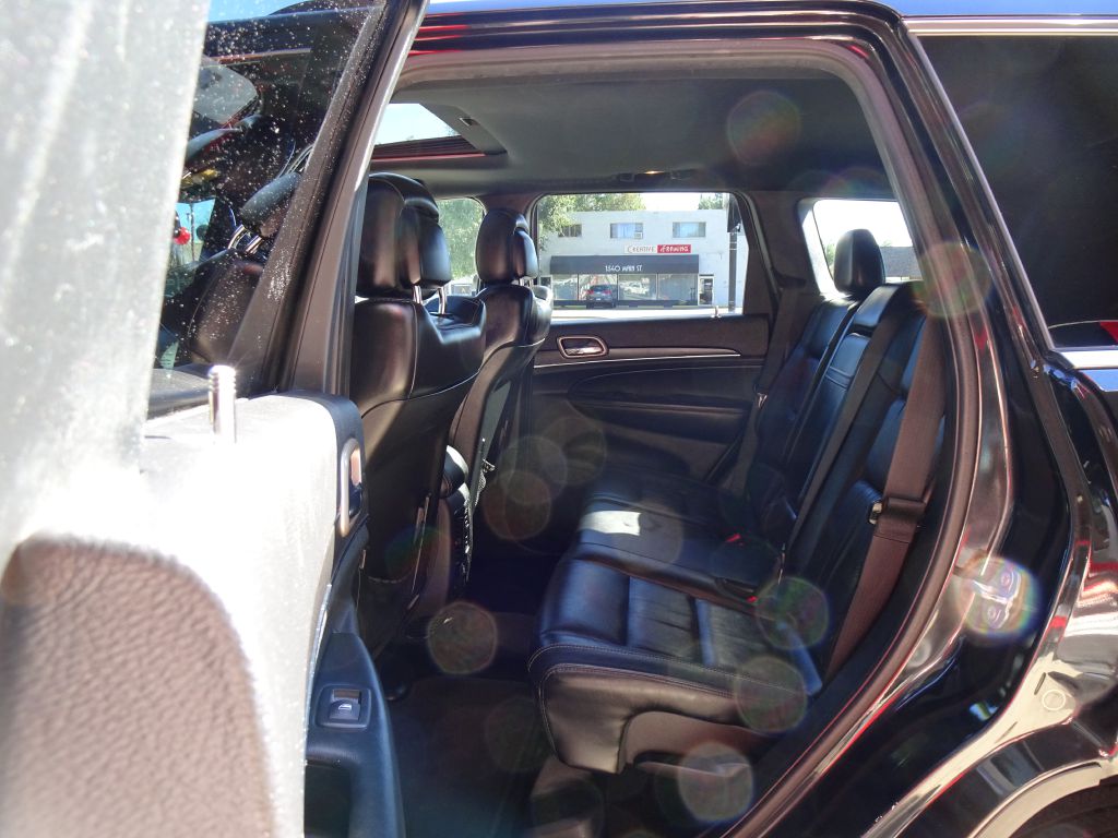 Photo 30 of this JEEP GRAND CHEROKEE