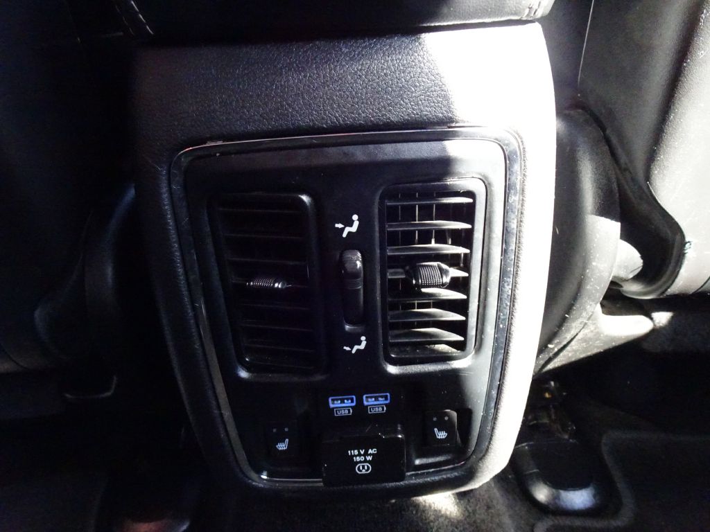 Photo 32 of this JEEP GRAND CHEROKEE