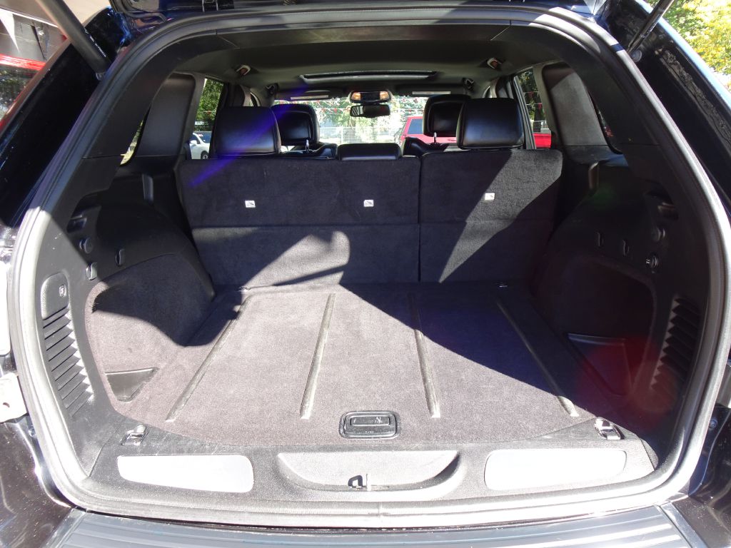 Photo 34 of this JEEP GRAND CHEROKEE