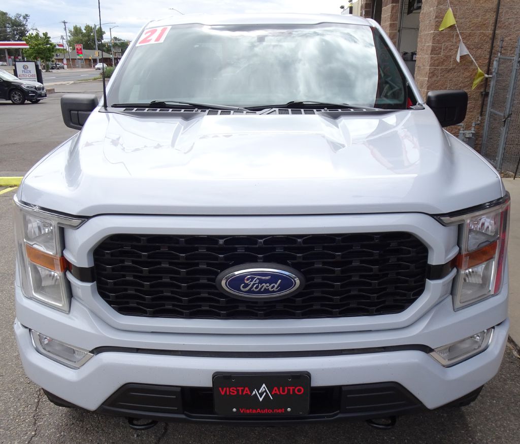Photo 4 of this FORD F150
