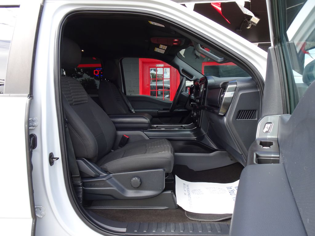Photo 38 of this FORD F150