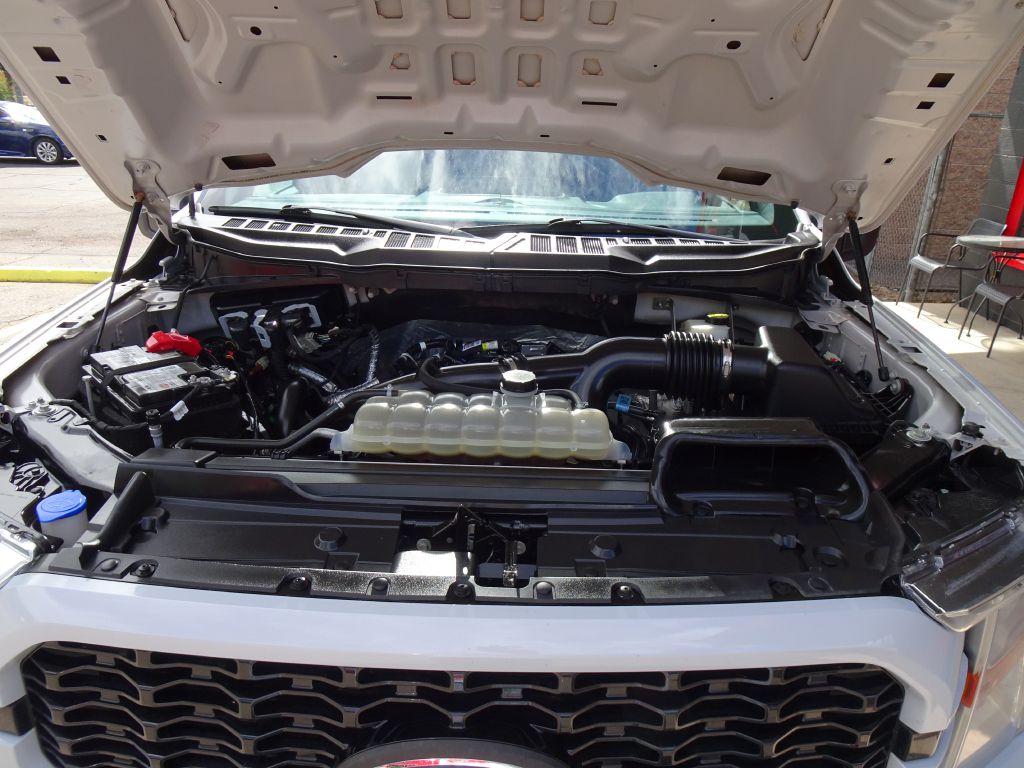 Photo 40 of this FORD F150