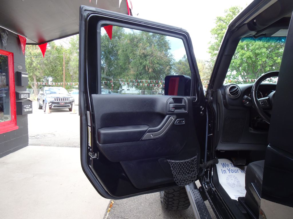 Photo 18 of this JEEP WRANGLER