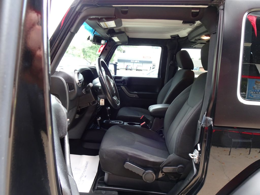 Photo 20 of this JEEP WRANGLER