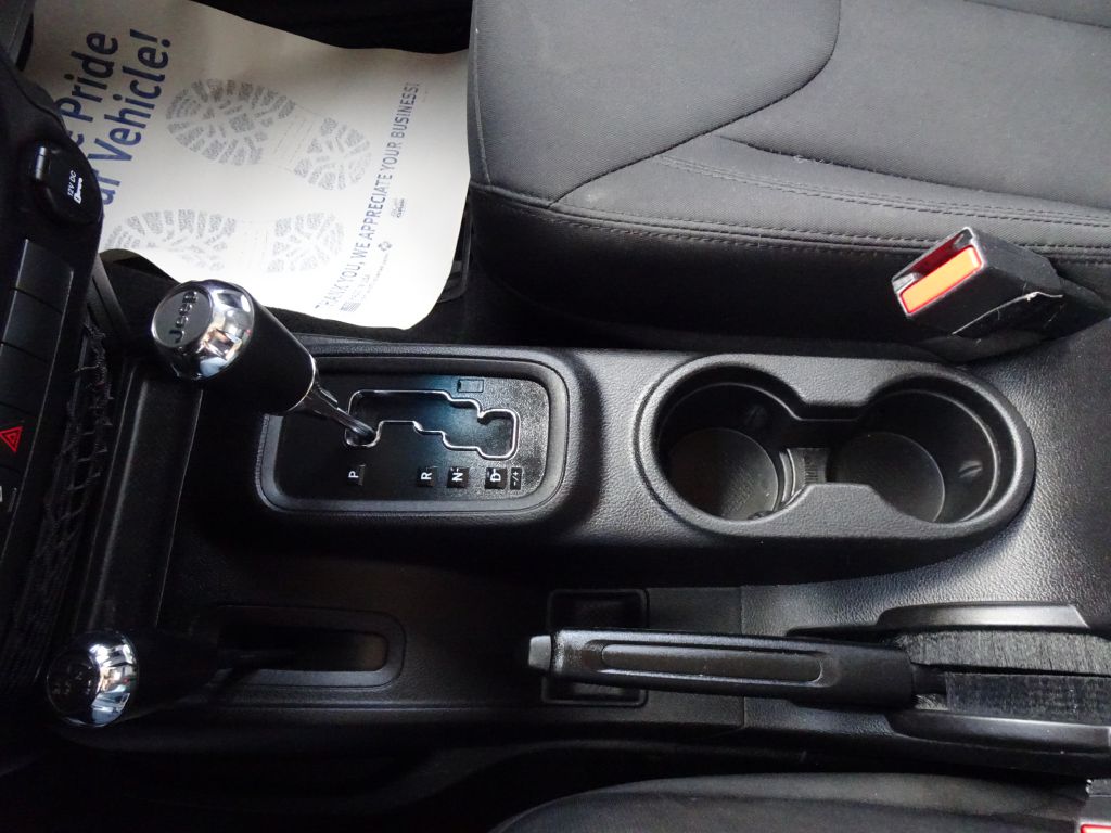 Photo 24 of this JEEP WRANGLER