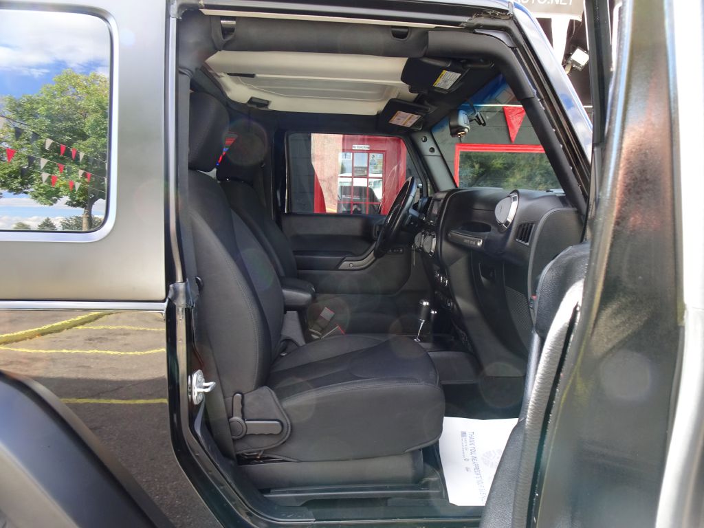 Photo 28 of this JEEP WRANGLER