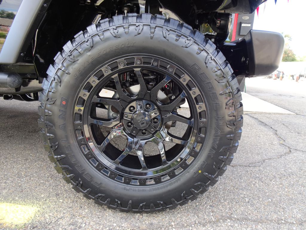 Photo 30 of this JEEP WRANGLER