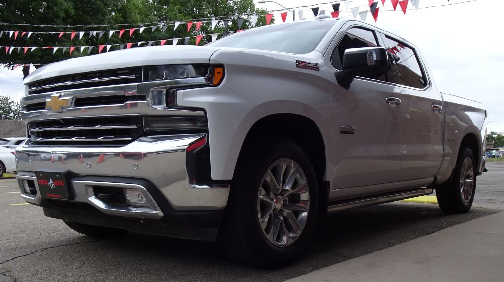 Photo 16 of this CHEVROLET SILVERADO LTD