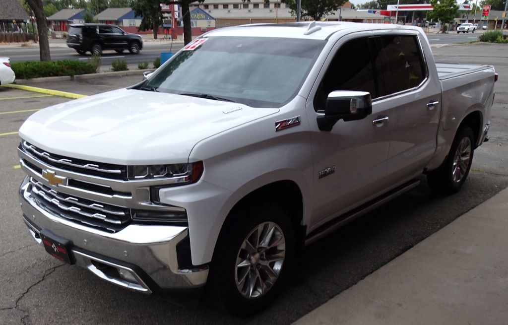 Photo 17 of this CHEVROLET SILVERADO LTD