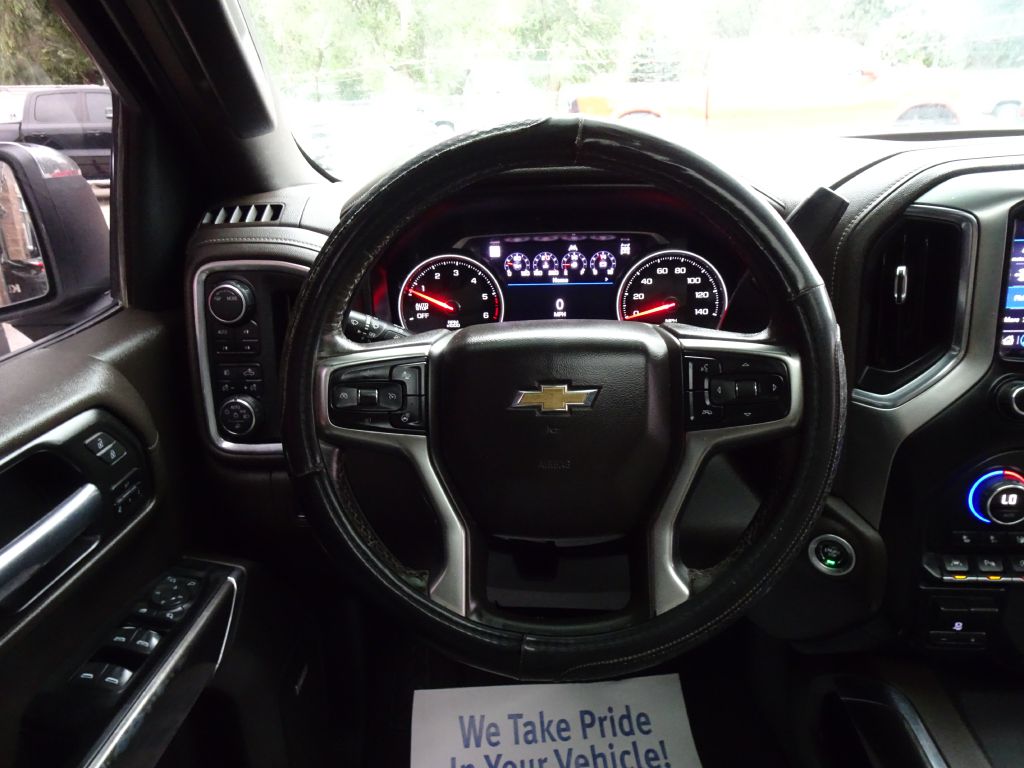 Photo 22 of this CHEVROLET SILVERADO LTD
