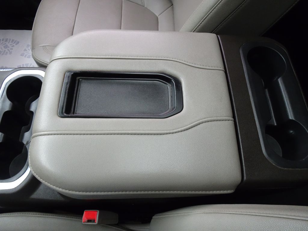 Photo 28 of this CHEVROLET SILVERADO LTD