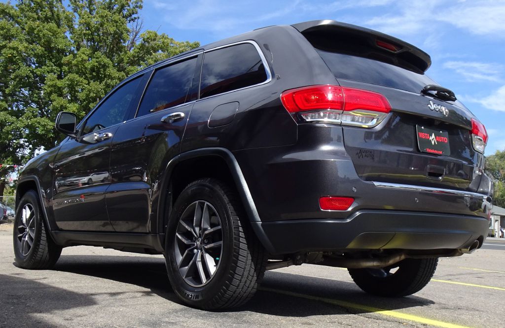 Photo 13 of this JEEP GRAND CHEROKEE