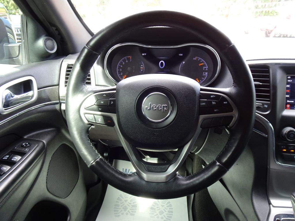 Photo 21 of this JEEP GRAND CHEROKEE