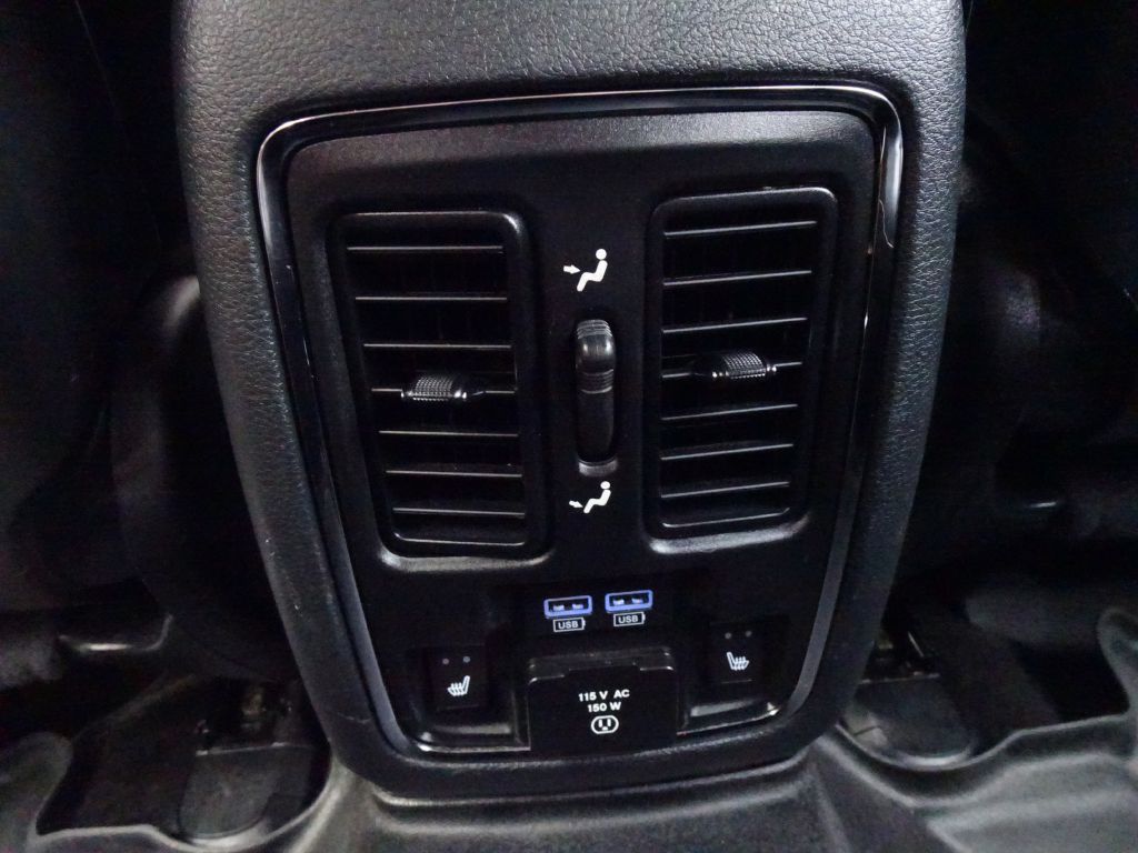 Photo 31 of this JEEP GRAND CHEROKEE