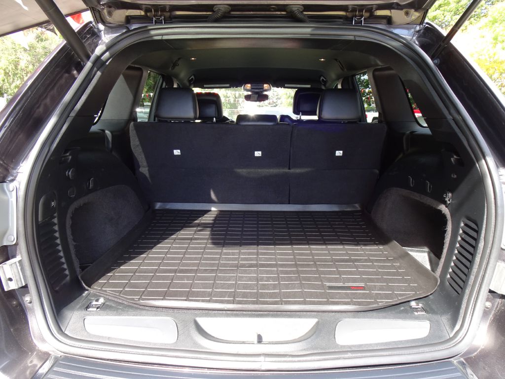 Photo 33 of this JEEP GRAND CHEROKEE