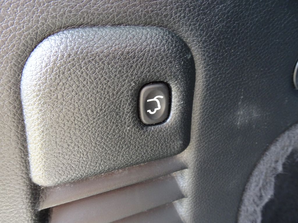 Photo 35 of this JEEP GRAND CHEROKEE