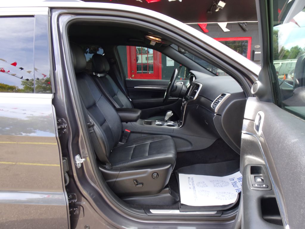 Photo 41 of this JEEP GRAND CHEROKEE