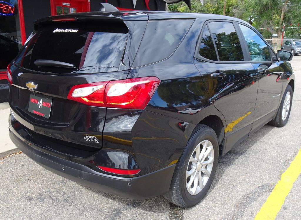 Photo 8 of this CHEVROLET EQUINOX