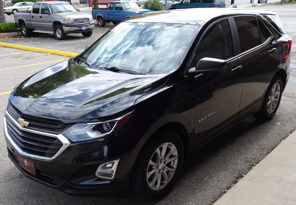Photo 17 of this CHEVROLET EQUINOX