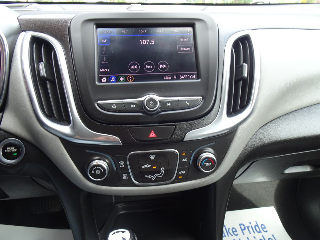 Photo 23 of this CHEVROLET EQUINOX