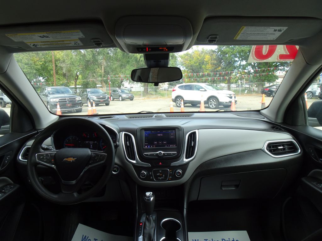 Photo 30 of this CHEVROLET EQUINOX