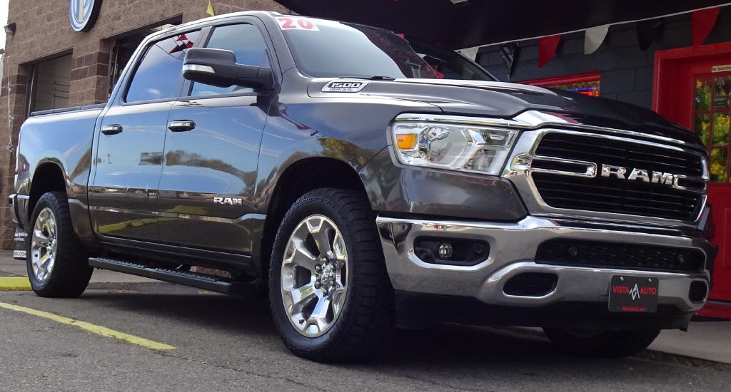 Photo 2 of this RAM 1500