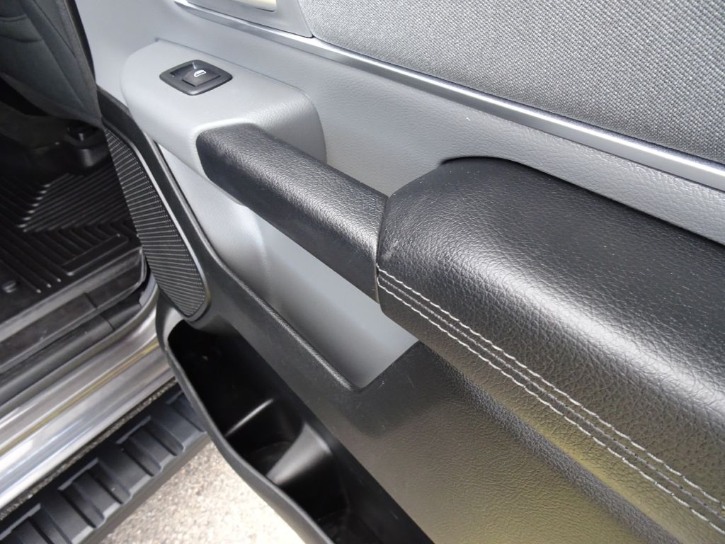 Photo 38 of this RAM 1500