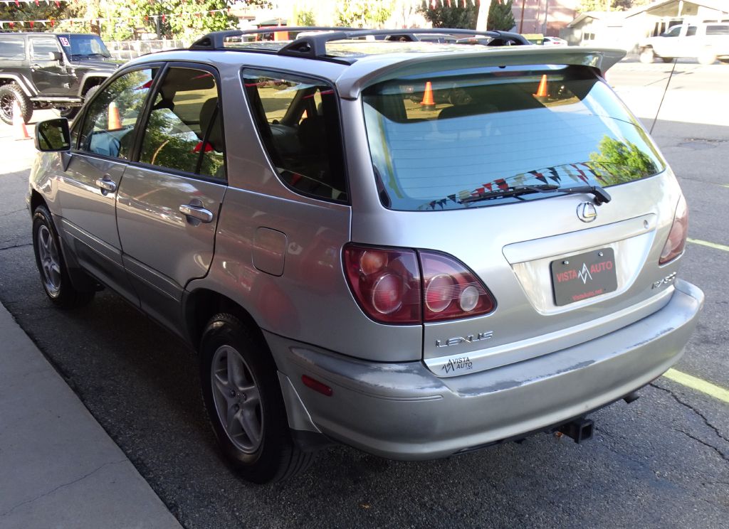 Photo 14 of this LEXUS RX