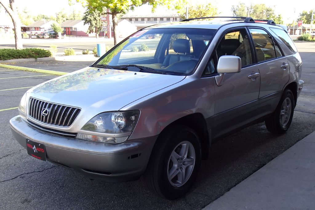 Photo 15 of this LEXUS RX