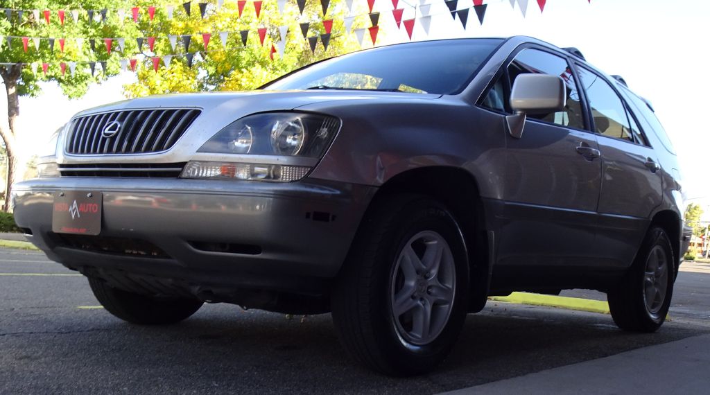 Photo 16 of this LEXUS RX